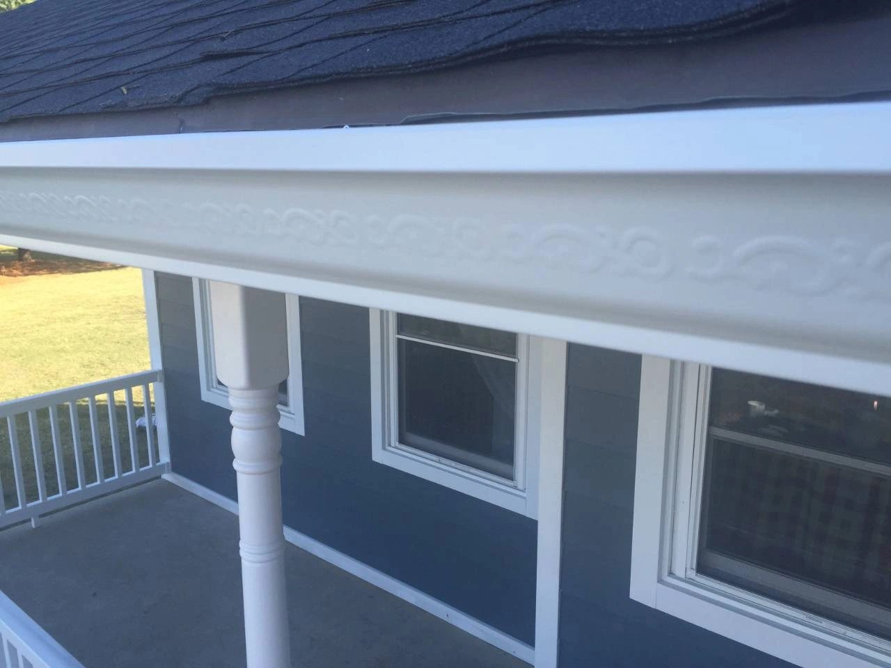 Seamless gutter installation team